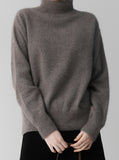 [Premium] Raccoon Turtleneck Knit