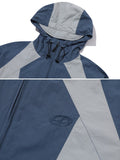 Neck slit hooded windbreaker