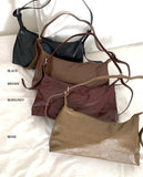 Right Leather Baguette Shoulder Bag
