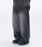 Leggy Side Tuck Balloon Denim