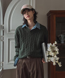 Rich cable V-neck knitwear