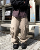 Curved Incision Cargo Pants