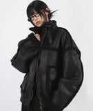 Round bold horn-rimmed glasses