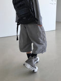 Pore Rivet Crop Bermuda Pants