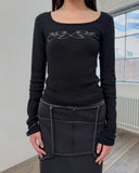 GRAPHIC U-NECK LONG SLEEVE T-SHIRT
