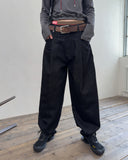 NON-FADE ONE-TUCK BALLOON JEANS