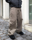 Curved Incision Cargo Pants