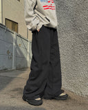 Side tuck wide pants