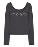 GRAPHIC U-NECK LONG SLEEVE T-SHIRT