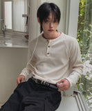Meden Raglan Crop Henley Neck
