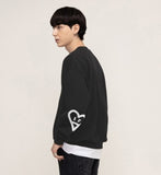 [UNISEX] Elbow Spray Heart Smile Sweatshirt