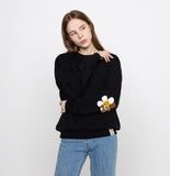 [UNISEX] Elbow Flower Bear Smile Sweatshirt