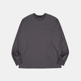 Basic crew-neck over long sleeve