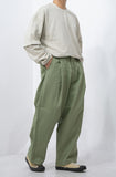 Volume Tuck Wide Pants